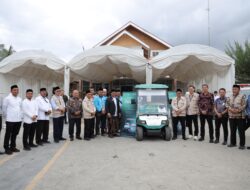 Bank Aceh Serahkan Buggy Car untuk  Jamaah di Asrama Haji Embarkasi Aceh